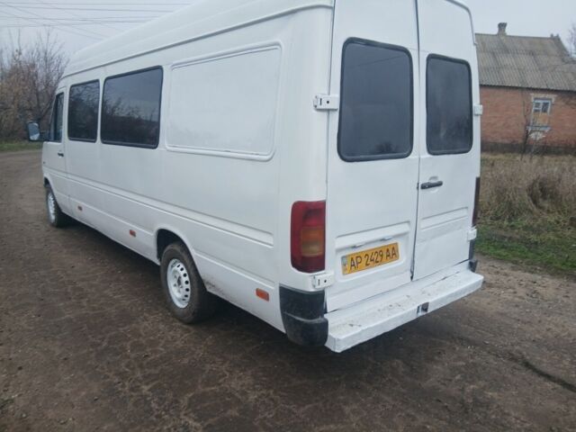 Белый Фольксваген ЛТ, объемом двигателя 2.5 л и пробегом 341 тыс. км за 3199 $, фото 4 на Automoto.ua