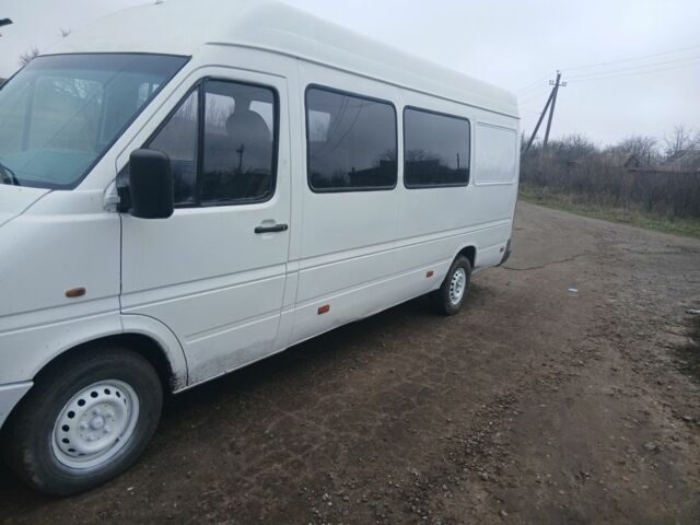 Белый Фольксваген ЛТ, объемом двигателя 2.5 л и пробегом 341 тыс. км за 3199 $, фото 2 на Automoto.ua