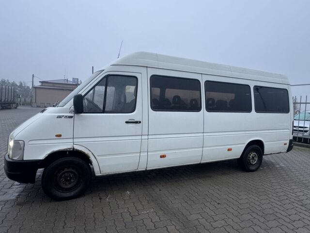 Белый Фольксваген ЛТ, объемом двигателя 2.5 л и пробегом 448 тыс. км за 5000 $, фото 2 на Automoto.ua