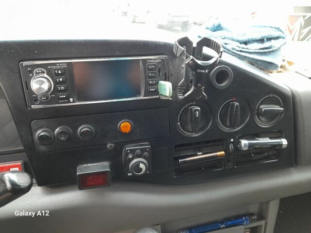 Белый Фольксваген ЛТ, объемом двигателя 2.5 л и пробегом 650 тыс. км за 7103 $, фото 3 на Automoto.ua