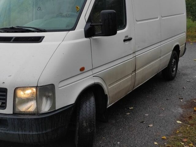 Белый Фольксваген ЛТ, объемом двигателя 0 л и пробегом 800 тыс. км за 6500 $, фото 1 на Automoto.ua