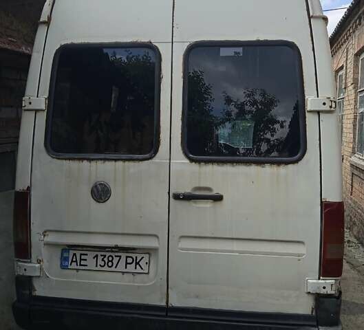 Белый Фольксваген ЛТ, объемом двигателя 2.46 л и пробегом 500 тыс. км за 5000 $, фото 1 на Automoto.ua