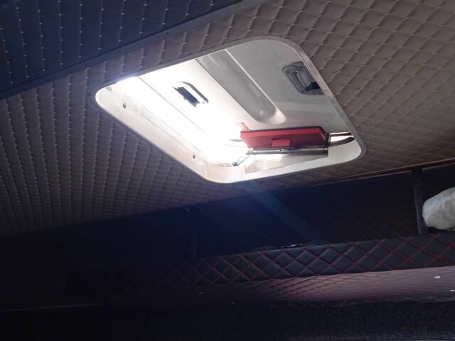 Белый Фольксваген ЛТ, объемом двигателя 2.5 л и пробегом 500 тыс. км за 6550 $, фото 10 на Automoto.ua