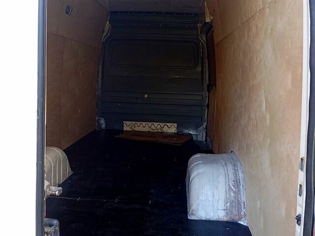 Белый Фольксваген ЛТ, объемом двигателя 2.8 л и пробегом 555 тыс. км за 15000 $, фото 5 на Automoto.ua