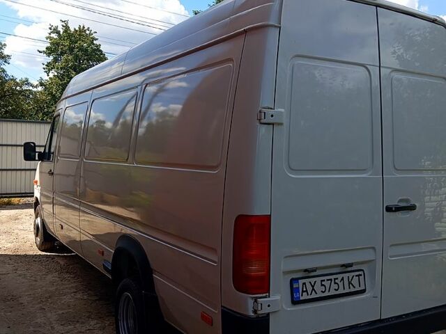 Белый Фольксваген ЛТ, объемом двигателя 2.8 л и пробегом 555 тыс. км за 15000 $, фото 3 на Automoto.ua