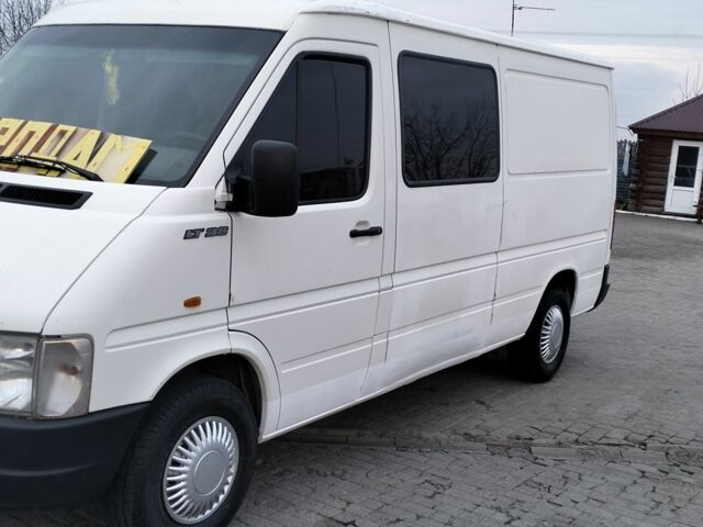 Белый Фольксваген ЛТ, объемом двигателя 2.5 л и пробегом 286 тыс. км за 7800 $, фото 2 на Automoto.ua