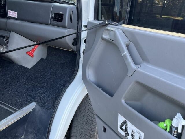 Белый Фольксваген ЛТ, объемом двигателя 2.5 л и пробегом 150 тыс. км за 8500 $, фото 5 на Automoto.ua