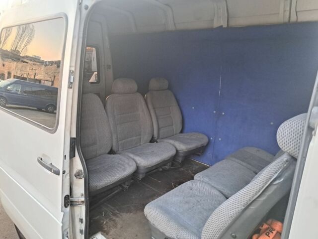 Фольксваген ЛТ 2003 у Києві на Automoto.ua Білий Фольксваген ЛТ, об'ємом двигуна 2.5 л та пробігом 543 тис. км за 5500 $, фото 3 на Automoto.ua