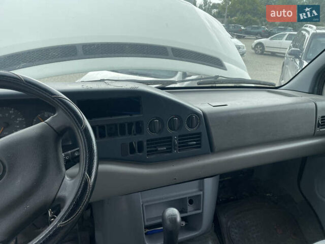 Белый Фольксваген ЛТ, объемом двигателя 2.5 л и пробегом 446 тыс. км за 6500 $, фото 3 на Automoto.ua