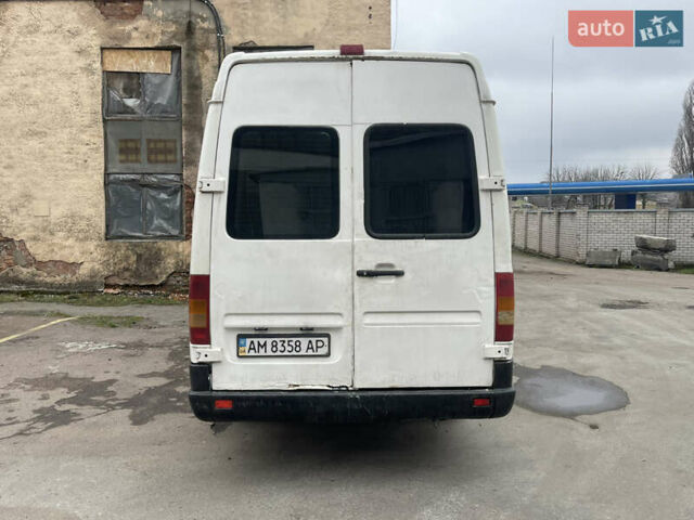 Белый Фольксваген ЛТ, объемом двигателя 2.5 л и пробегом 460 тыс. км за 5800 $, фото 3 на Automoto.ua