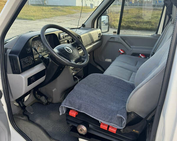 Белый Фольксваген ЛТ, объемом двигателя 2.46 л и пробегом 953 тыс. км за 10700 $, фото 6 на Automoto.ua