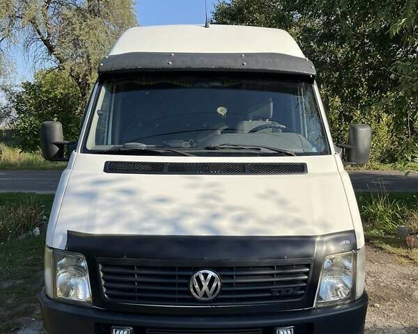 Белый Фольксваген ЛТ, объемом двигателя 2.46 л и пробегом 700 тыс. км за 9000 $, фото 1 на Automoto.ua