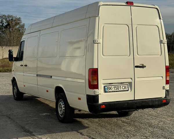 Белый Фольксваген ЛТ, объемом двигателя 2.46 л и пробегом 953 тыс. км за 10700 $, фото 3 на Automoto.ua