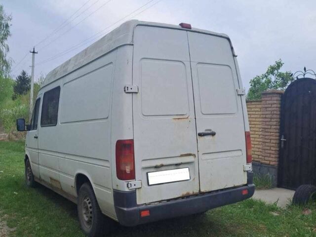 Белый Фольксваген ЛТ, объемом двигателя 2.46 л и пробегом 447 тыс. км за 6500 $, фото 1 на Automoto.ua