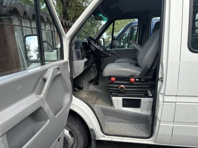 Белый Фольксваген ЛТ, объемом двигателя 2.5 л и пробегом 260 тыс. км за 15500 $, фото 9 на Automoto.ua