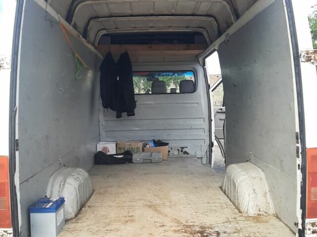 Белый Фольксваген ЛТ, объемом двигателя 2.5 л и пробегом 500 тыс. км за 9500 $, фото 5 на Automoto.ua