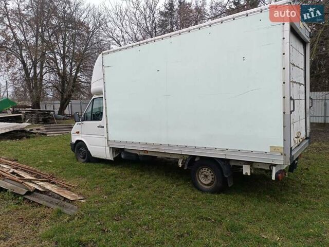 Белый Фольксваген ЛТ, объемом двигателя 2.46 л и пробегом 220 тыс. км за 10500 $, фото 1 на Automoto.ua