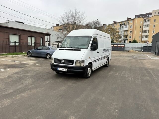 Белый Фольксваген ЛТ, объемом двигателя 2.5 л и пробегом 350 тыс. км за 5999 $, фото 1 на Automoto.ua