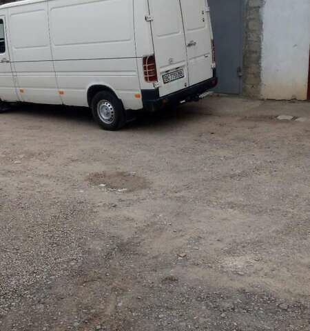 Белый Фольксваген ЛТ, объемом двигателя 2.46 л и пробегом 375 тыс. км за 7500 $, фото 2 на Automoto.ua