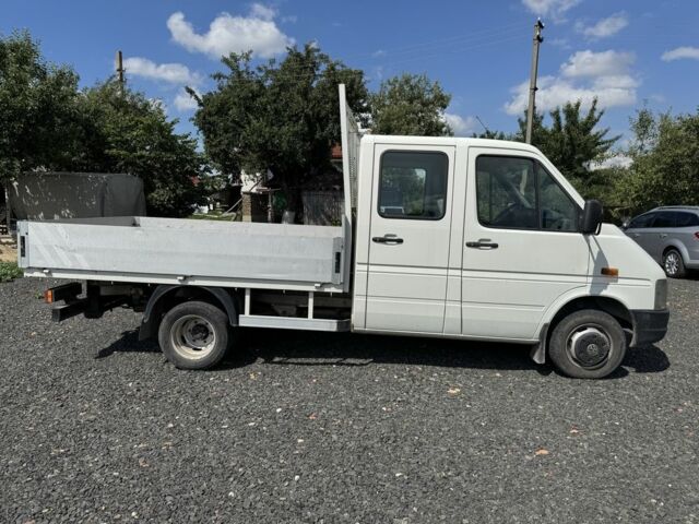 Белый Фольксваген ЛТ, объемом двигателя 2.5 л и пробегом 260 тыс. км за 15500 $, фото 4 на Automoto.ua