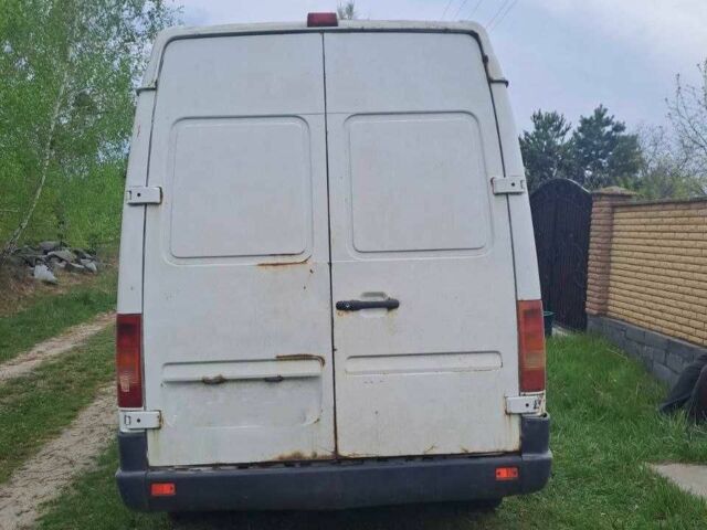 Белый Фольксваген ЛТ, объемом двигателя 2.46 л и пробегом 447 тыс. км за 6500 $, фото 3 на Automoto.ua