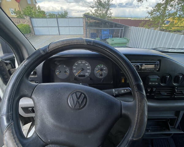 Белый Фольксваген ЛТ, объемом двигателя 2.46 л и пробегом 100 тыс. км за 14000 $, фото 14 на Automoto.ua