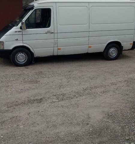 Белый Фольксваген ЛТ, объемом двигателя 2.46 л и пробегом 375 тыс. км за 7500 $, фото 4 на Automoto.ua