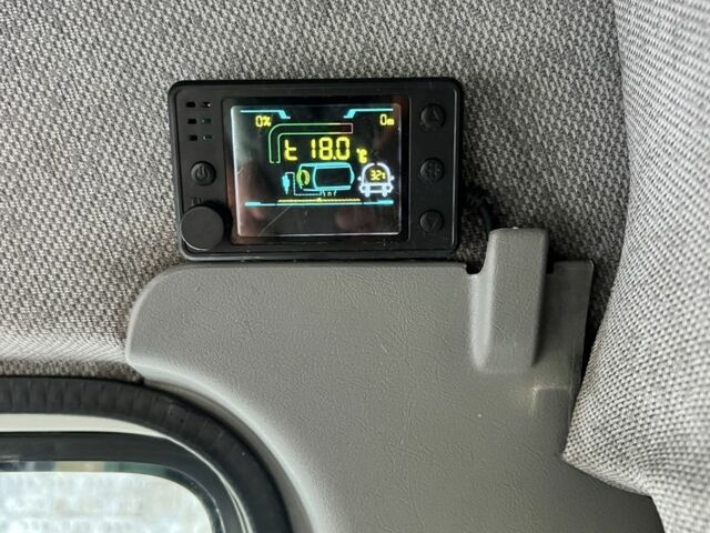 Белый Фольксваген ЛТ, объемом двигателя 2.8 л и пробегом 310 тыс. км за 13500 $, фото 17 на Automoto.ua