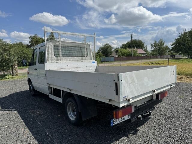 Белый Фольксваген ЛТ, объемом двигателя 2.5 л и пробегом 260 тыс. км за 15500 $, фото 2 на Automoto.ua