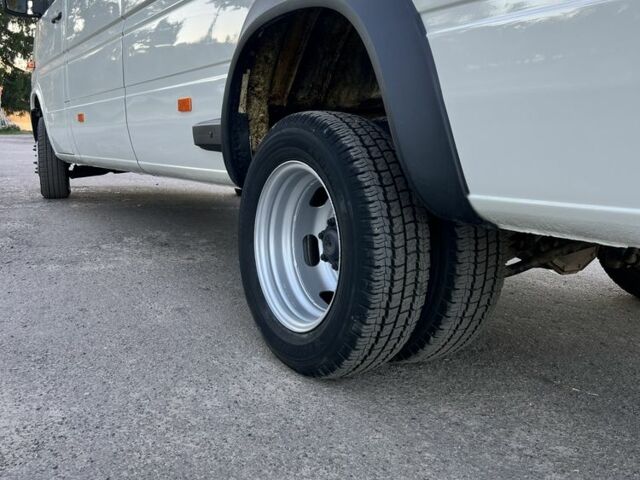 Белый Фольксваген ЛТ, объемом двигателя 2.8 л и пробегом 310 тыс. км за 13500 $, фото 7 на Automoto.ua