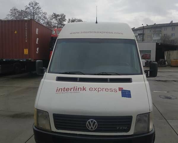 Белый Фольксваген ЛТ, объемом двигателя 2.46 л и пробегом 483 тыс. км за 6000 $, фото 1 на Automoto.ua