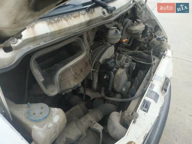 Белый Фольксваген ЛТ, объемом двигателя 2.46 л и пробегом 483 тыс. км за 6000 $, фото 12 на Automoto.ua