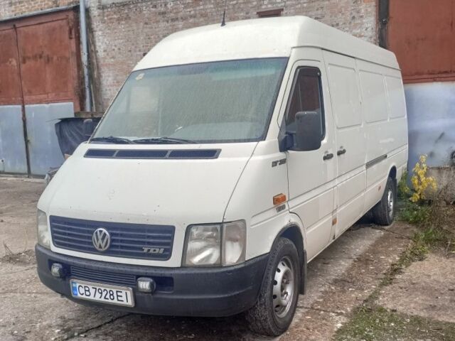 Белый Фольксваген ЛТ, объемом двигателя 2.5 л и пробегом 400 тыс. км за 4000 $, фото 2 на Automoto.ua