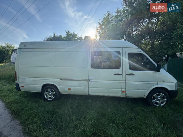 Белый Фольксваген ЛТ, объемом двигателя 2.46 л и пробегом 90 тыс. км за 8504 $, фото 4 на Automoto.ua