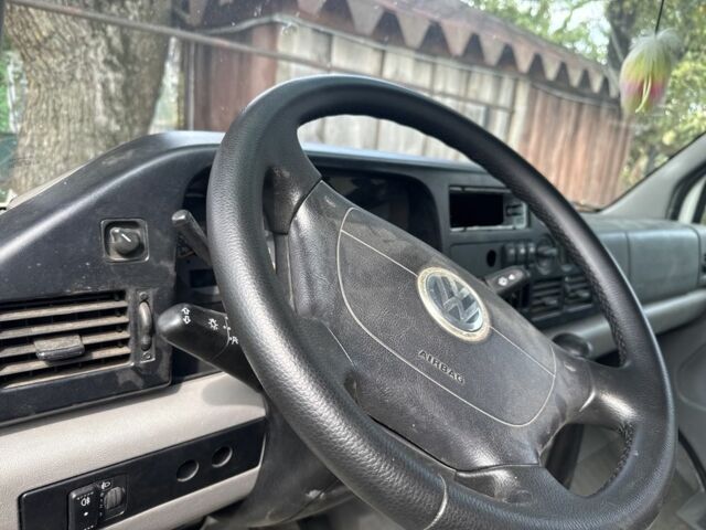 Белый Фольксваген ЛТ, объемом двигателя 2.5 л и пробегом 260 тыс. км за 15500 $, фото 8 на Automoto.ua