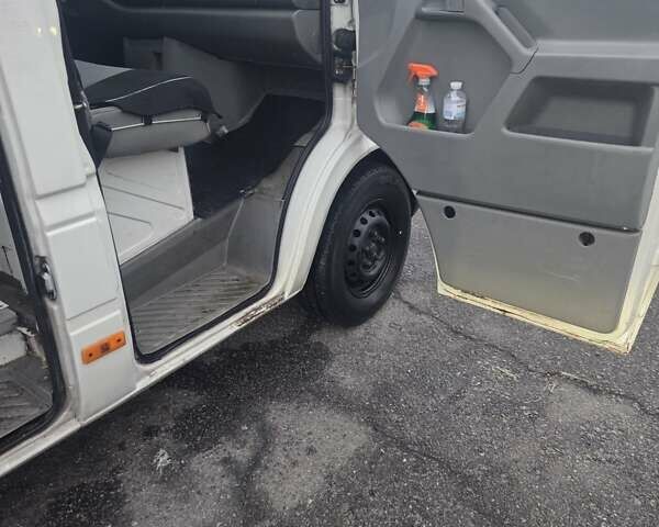 Білий Фольксваген ЛТ, об'ємом двигуна 2.8 л та пробігом 380 тис. км за 8200 $, фото 11 на Automoto.ua