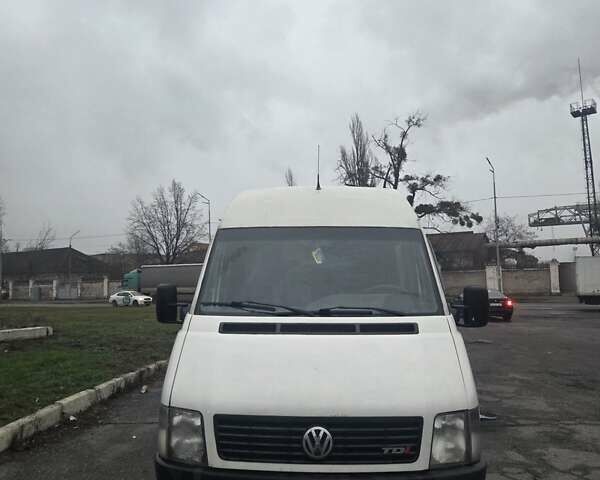 Білий Фольксваген ЛТ, об'ємом двигуна 2.8 л та пробігом 380 тис. км за 8200 $, фото 1 на Automoto.ua