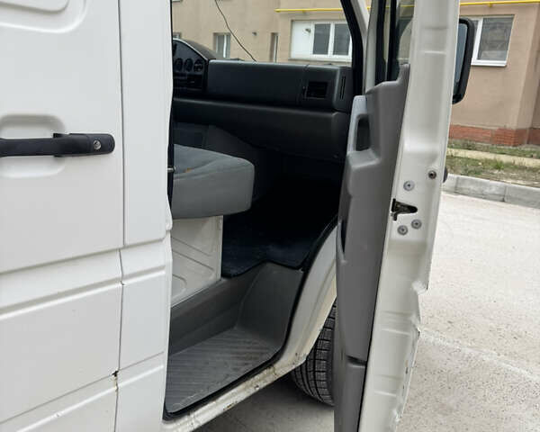 Белый Фольксваген ЛТ, объемом двигателя 2.5 л и пробегом 600 тыс. км за 6000 $, фото 11 на Automoto.ua