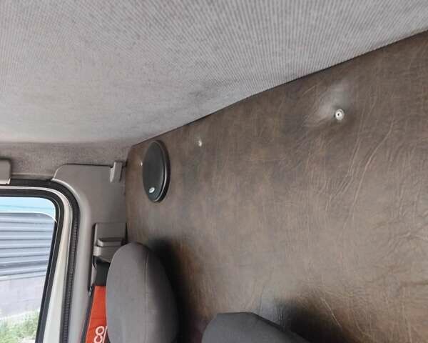 Белый Фольксваген ЛТ, объемом двигателя 2.5 л и пробегом 245 тыс. км за 9999 $, фото 7 на Automoto.ua