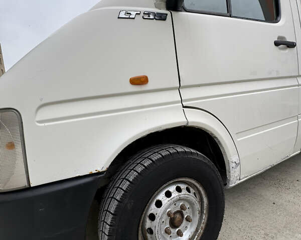 Белый Фольксваген ЛТ, объемом двигателя 2.5 л и пробегом 600 тыс. км за 6000 $, фото 1 на Automoto.ua