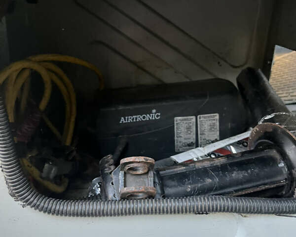 Белый Фольксваген ЛТ, объемом двигателя 2.46 л и пробегом 420 тыс. км за 6200 $, фото 5 на Automoto.ua