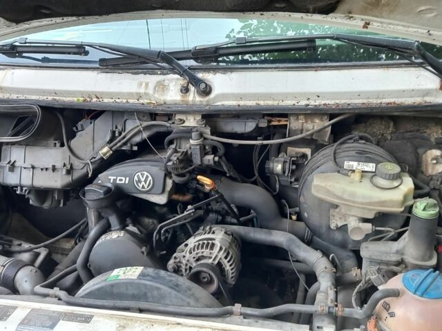 Белый Фольксваген ЛТ, объемом двигателя 2.5 л и пробегом 520 тыс. км за 6800 $, фото 7 на Automoto.ua