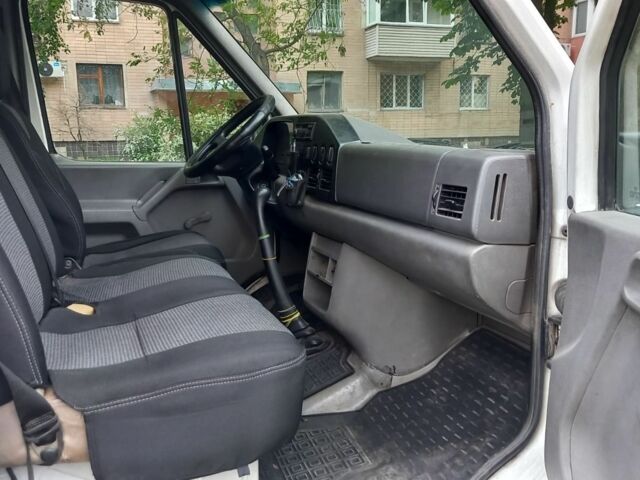Белый Фольксваген ЛТ, объемом двигателя 2.5 л и пробегом 520 тыс. км за 6800 $, фото 5 на Automoto.ua