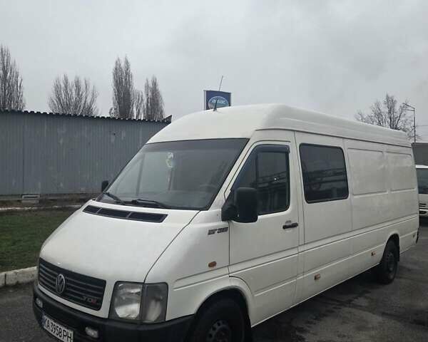 Білий Фольксваген ЛТ, об'ємом двигуна 2.8 л та пробігом 380 тис. км за 8200 $, фото 2 на Automoto.ua