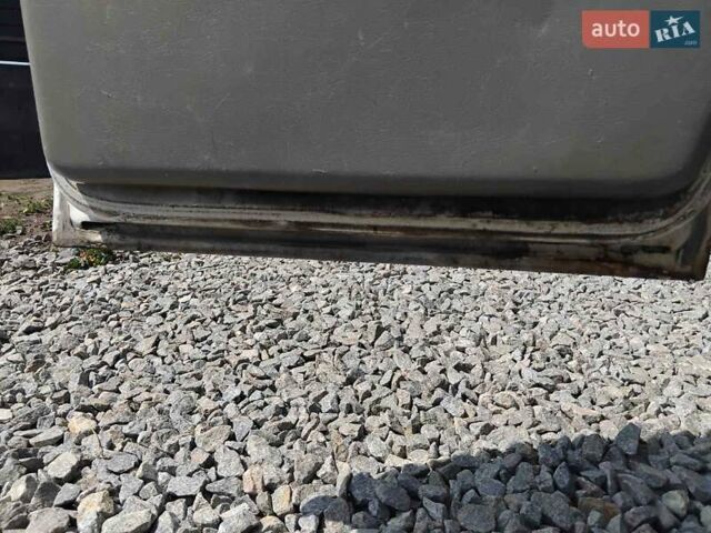 Белый Фольксваген ЛТ, объемом двигателя 2.5 л и пробегом 245 тыс. км за 9999 $, фото 4 на Automoto.ua