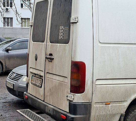 Белый Фольксваген ЛТ, объемом двигателя 2.5 л и пробегом 637 тыс. км за 5500 $, фото 3 на Automoto.ua