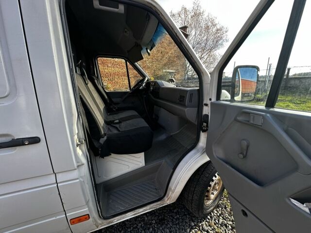 Білий Фольксваген ЛТ, об'ємом двигуна 2.5 л та пробігом 600 тис. км за 5900 $, фото 17 на Automoto.ua