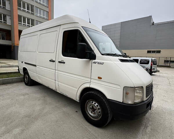 Белый Фольксваген ЛТ, объемом двигателя 2.5 л и пробегом 600 тыс. км за 6000 $, фото 4 на Automoto.ua