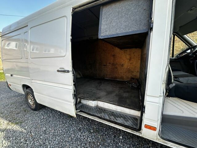 Білий Фольксваген ЛТ, об'ємом двигуна 2.5 л та пробігом 600 тис. км за 5900 $, фото 18 на Automoto.ua