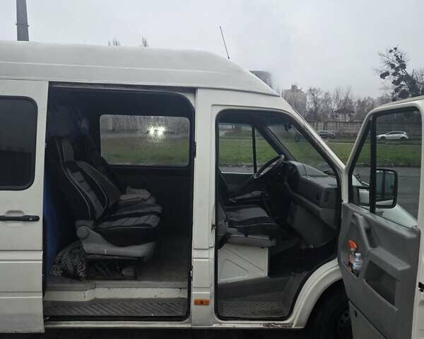 Білий Фольксваген ЛТ, об'ємом двигуна 2.8 л та пробігом 380 тис. км за 8200 $, фото 13 на Automoto.ua